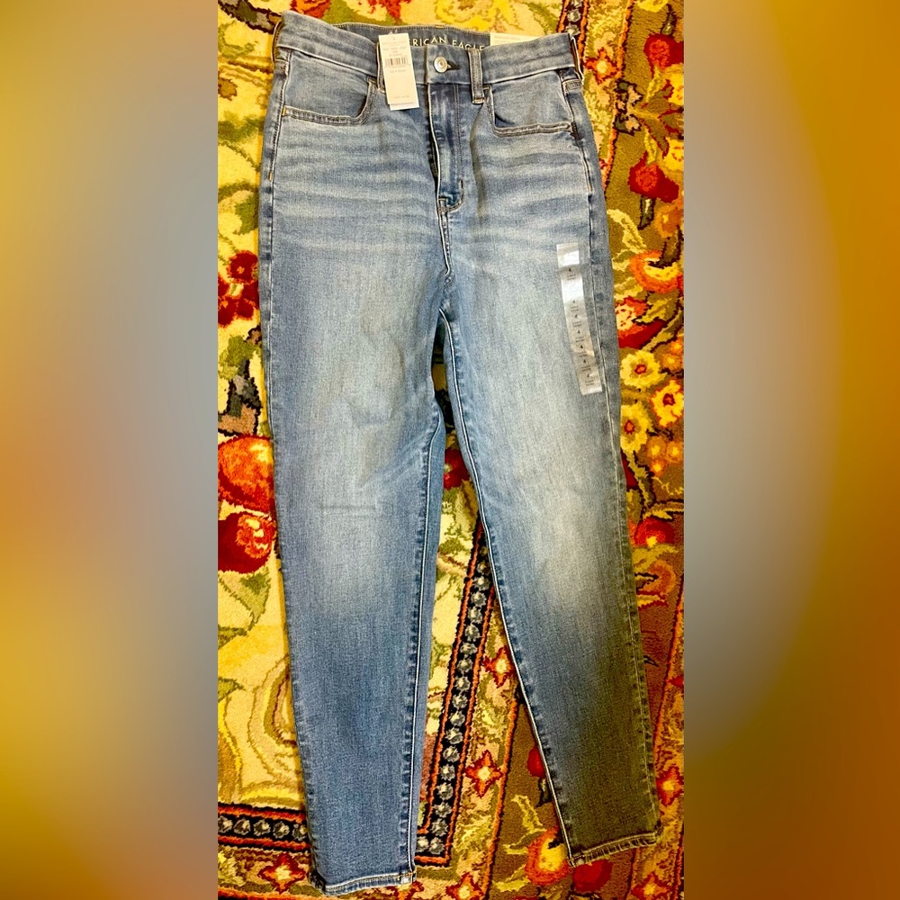 NWT American Eagle Size 4 (Curvy)